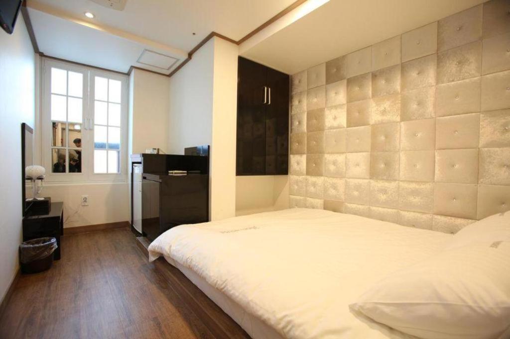 Hotel Myeongdong Mom House à Séoul Extérieur photo
