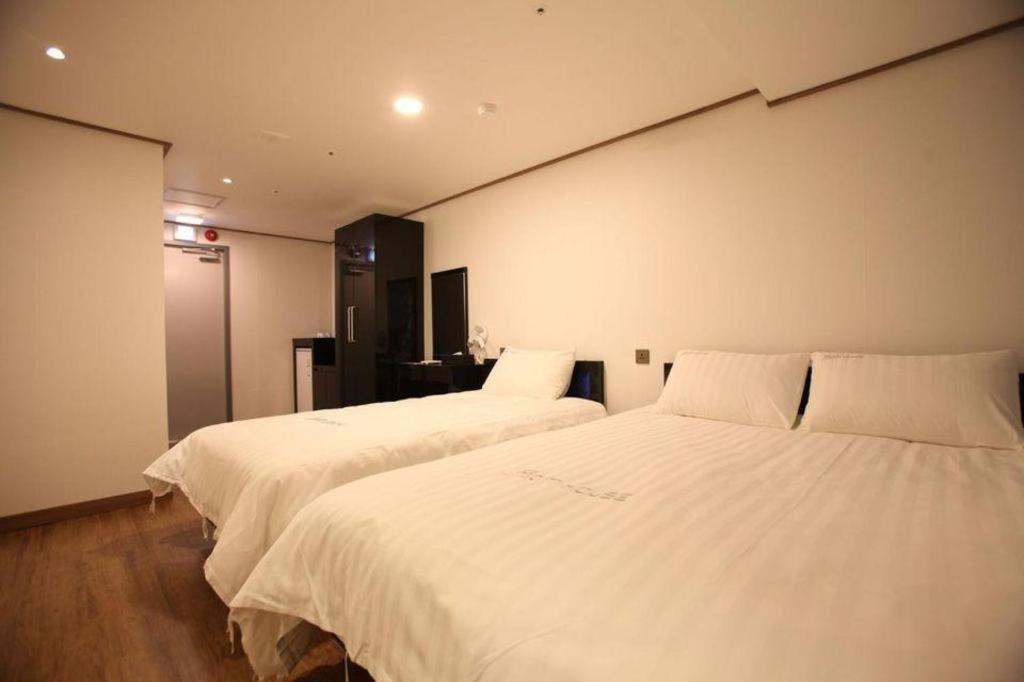Hotel Myeongdong Mom House à Séoul Extérieur photo